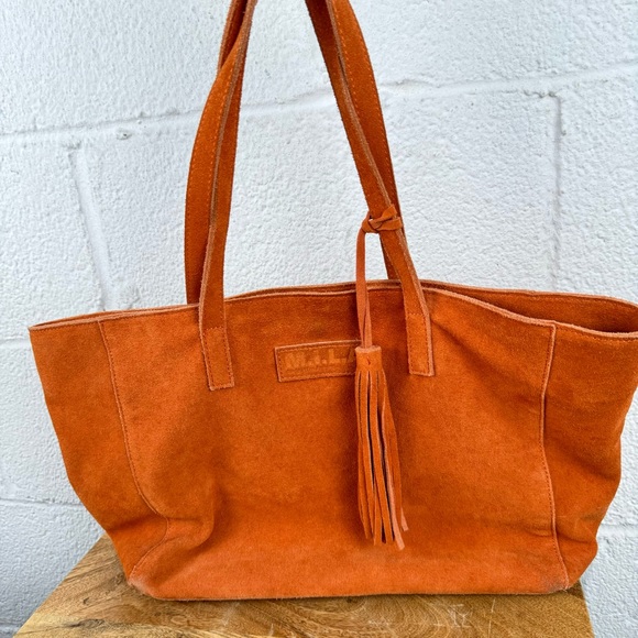 Made in Los Angeles (M.I.L.A.) suede tote bag with tassel - Picture 3 of 14